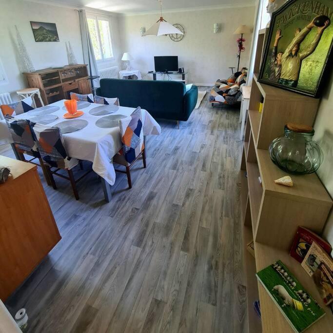 Appartement Centre Ville Terrasse Jardin Garage Chez Priscilla โอริแยค ภายนอก รูปภาพ